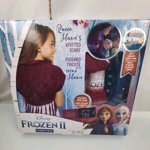 Make It Real Disney Frozen 2 Queen Iduna's Knitted Scarf DIY Arts and Crafts Kit